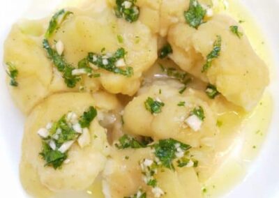 Cauliflower gratin with chickpea bechamel