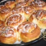 Rollitos de canela con alubias blancas