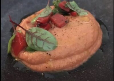 Salmorejo de judías y frambuesas