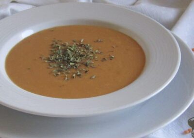 ZUPPA FREDDA DI POMODORO E LENTICCHIE ROSSE