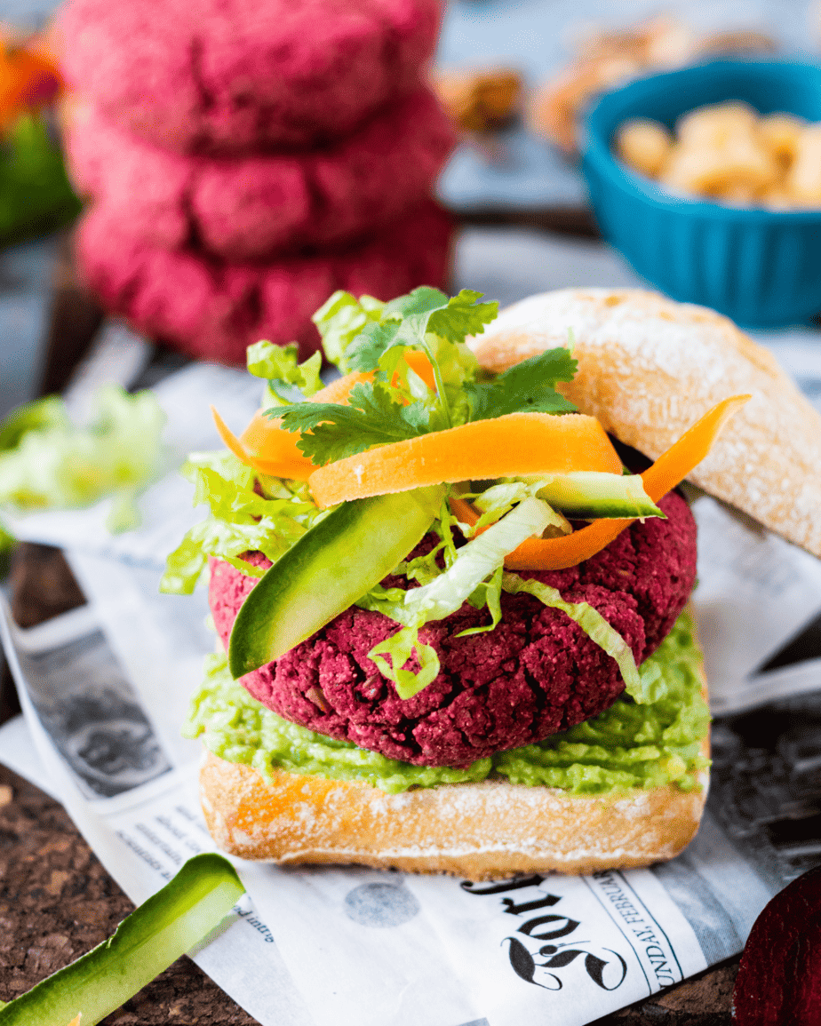 CHICKPEA AND BEET BURGER